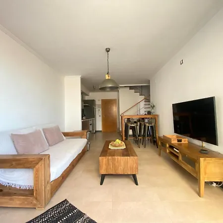 Cozy 1 Bedroom With Sea View Apartment