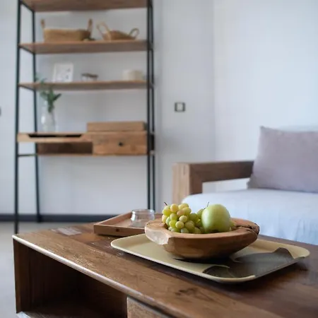 Cozy 1 Bedroom With Sea View Διαμέρισμα