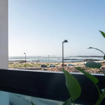 Cozy 1 Bedroom With Sea View Διαμέρισμα